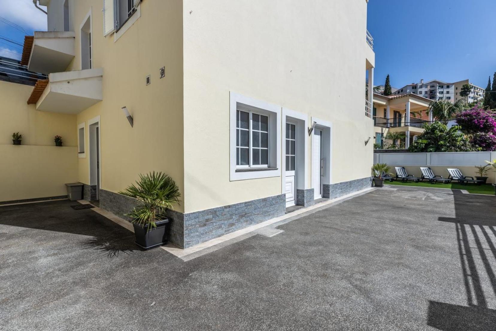 Flowers Island House 4 Canico  Exterior photo
